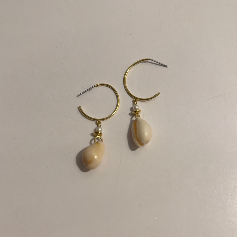 Uncommon James Shell Earrings